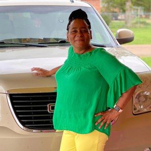 Meet your Posher, Linda